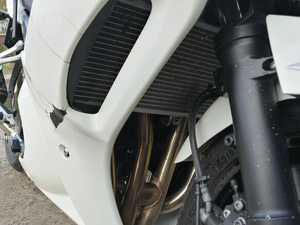 2011 Suzuki GSX 1250 FA, белый, 520000 рублей - вид 6