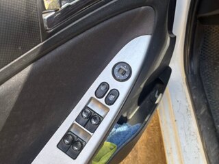 2013 Hyundai Solaris I, белый, 510000 рублей, вид 3
