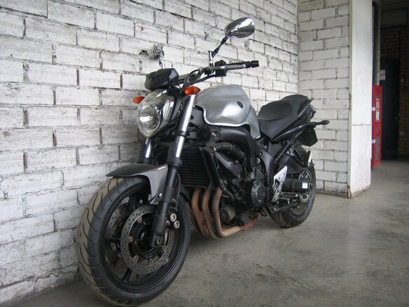 2009 Yamaha FZ6, серый, 430000 рублей