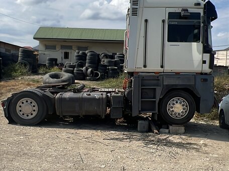 1996 Renault Magnum, белый, 360000 рублей, вид 3