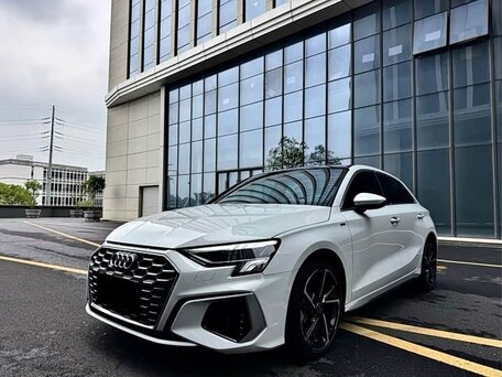 2023 Audi A3 Sportback 35 TFSI IV (8Y), белый, 2190000 рублей, вид 1