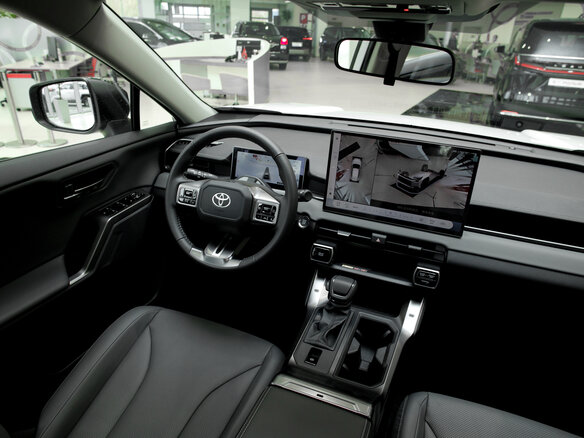 2026 Toyota RAV4 VI (XA60), белый, 4490000 рублей - вид 10