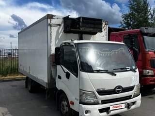 2012 Hino Series 300 (Dutro), красный, 1300000 рублей, вид 1
