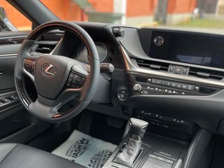 2020 Lexus ES 250 VII, белый, 4300000 рублей, вид 2