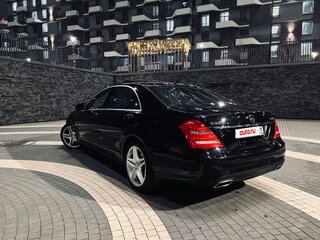 2012 Mercedes-Benz S-Класс 500 Long V (W221) Рестайлинг, чёрный, 1800000 рублей, вид 4