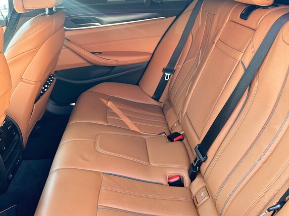 2022 BMW 5 серии 520i VII (G30/G31/G38) Рестайлинг, серый, 4850000 рублей - вид 8