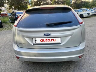 2008 Ford Focus II Рестайлинг, серебристый, 450000 рублей, вид 3