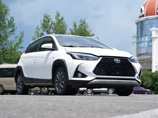 2022 Toyota Yaris L X XP150 Рестайлинг, белый, 1050000 рублей, вид 3