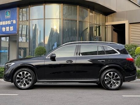 2024 Mercedes-Benz GLC 260 L II (X254), чёрный, 5500000 рублей, вид 2