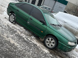 1995 Renault Laguna I, зелёный, 145000 рублей, вид 5