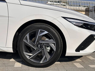 2025 Hyundai Elantra N Line VII (CN7) Рестайлинг, белый, 1980000 рублей, вид 4