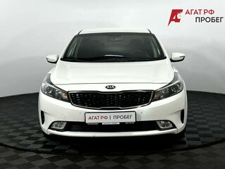 2019 Kia Cerato III Рестайлинг (Classic), белый, 1800000 рублей, вид 3