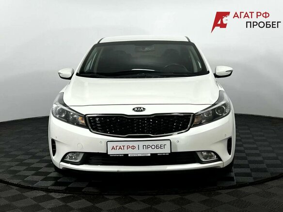 2019 Kia Cerato III Рестайлинг (Classic), белый, 1800000 рублей - вид 2