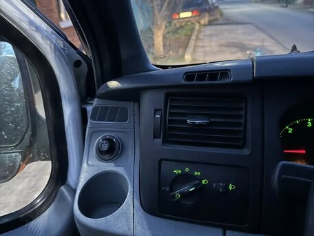 2010 Ford Transit, белый, 1350000 рублей, вид 4