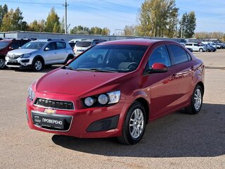 2014 Chevrolet Aveo II, красный, 560000 рублей, вид 1
