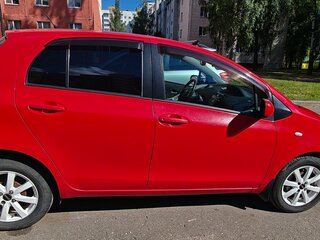 2008 Toyota Yaris II, красный, 535000 рублей, вид 2