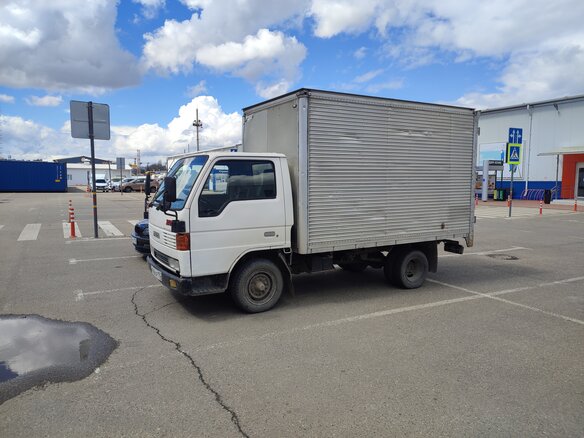 1995 Mazda Titan, белый, 1000000 рублей