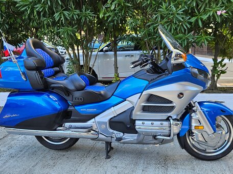2012 Honda GL 1800 Gold Wing, синий, 1550000 рублей, вид 2