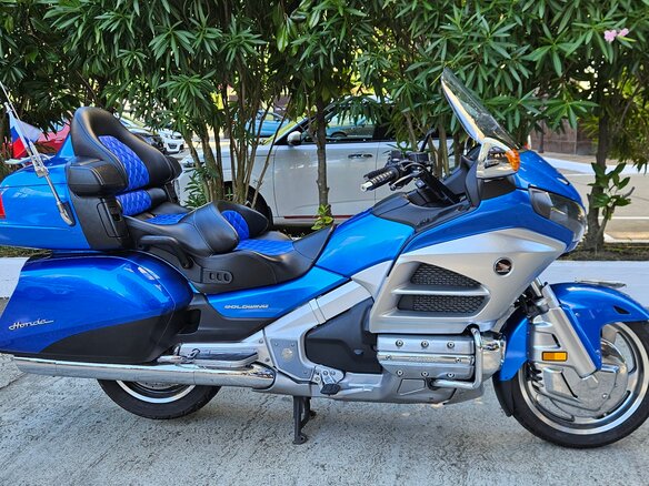 2012 Honda GL 1800 Gold Wing, синий, 1550000 рублей - вид 1