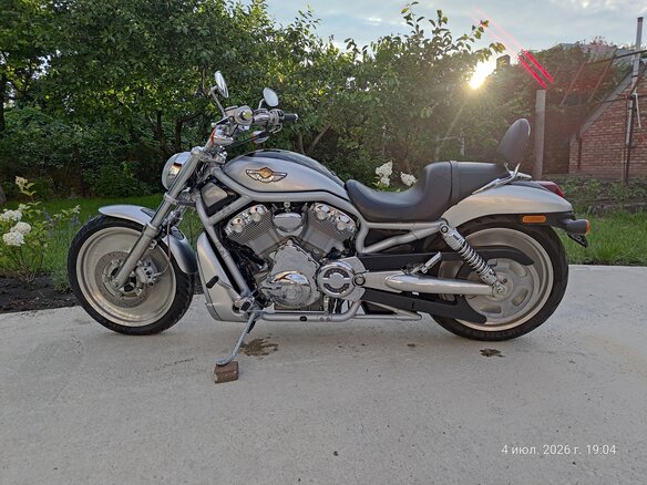 2004 Harley-Davidson V-Rod, серебристый, 999000 рублей - вид 5