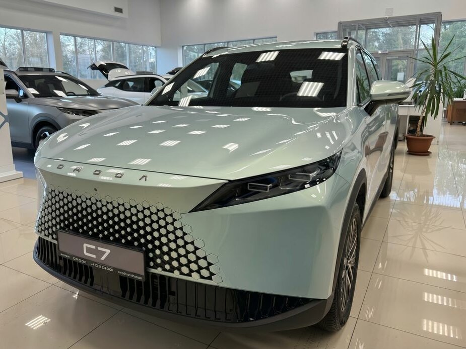 Открыть фотографии: Omoda C7