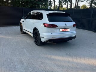 2019 Volkswagen Touareg III, белый, 6950000 рублей, вид 5