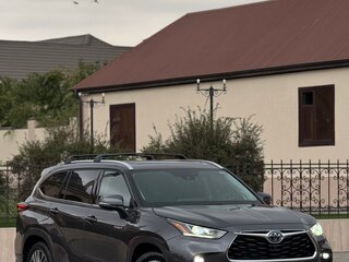 2021 Toyota Highlander IV (XU70), серый, 4800000 рублей, вид 3