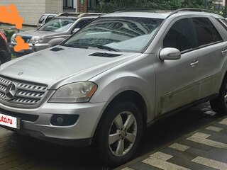 2005 Mercedes-Benz M-Класс 500 II (W164), серебристый, 1900000 рублей, вид 1