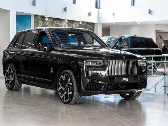 2025 Rolls-Royce Cullinan Black Badge I Рестайлинг (Series II), чёрный, 66500000 рублей