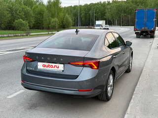 2021 Skoda Octavia IV (A8), серый, 2500000 рублей, вид 4