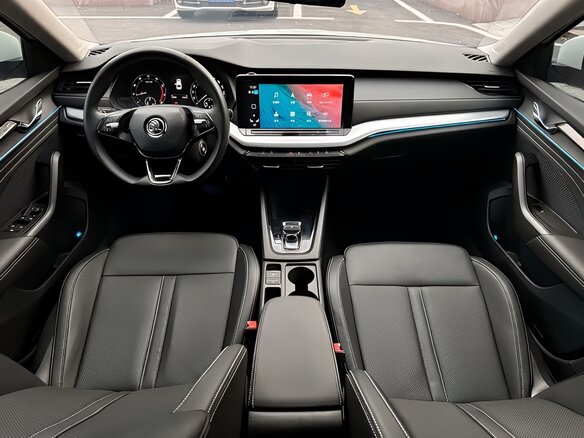 2023 Skoda Octavia IV (A8), белый, 2175000 рублей - вид 8