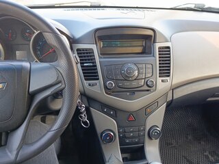2012 Chevrolet Cruze I, чёрный, 500000 рублей, вид 3
