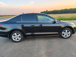2013 Volkswagen Jetta VI, чёрный, 830000 рублей, вид 4