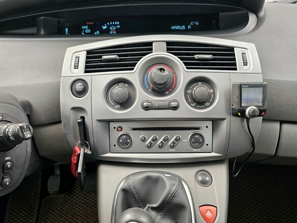 2009 Renault Scenic II Рестайлинг, бежевый - вид 19