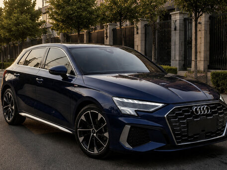 2022 Audi A3 Sportback 35 TFSI IV (8Y), синий, 2080000 рублей, вид 1