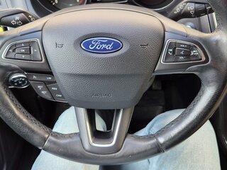 2017 Ford Focus III Рестайлинг, белый, 800000 рублей, вид 5