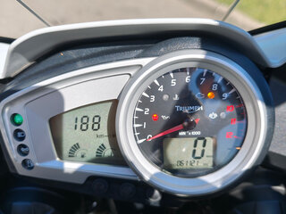 2008 Triumph Tiger 1050, серый, 500000 рублей, вид 4
