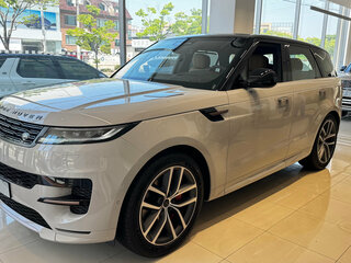 2026 Land Rover Range Rover Sport P400 MHEV III, серый, 19990000 рублей, вид 3