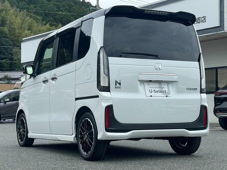 2023 Honda N-BOX III, белый, 1050000 рублей, вид 3