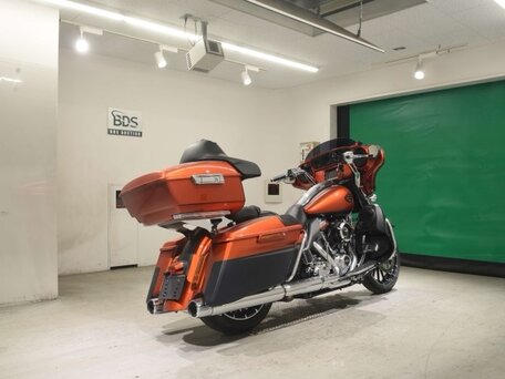 2017 Harley-Davidson Street Glide, оранжевый, 1819000 рублей, вид 5