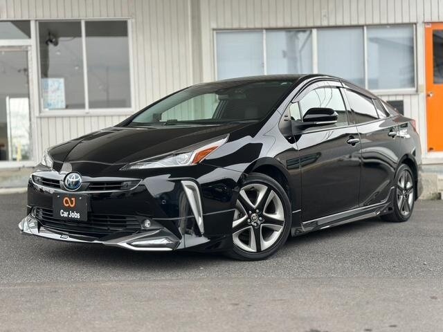 Открыть фотографии: Toyota Prius IV (XW50)