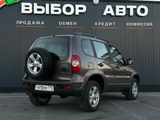 2015 Chevrolet Niva I Рестайлинг, коричневый, 689000 рублей, вид 2
