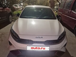 2022 Kia Cerato IV Рестайлинг, белый, 2400000 рублей, вид 2