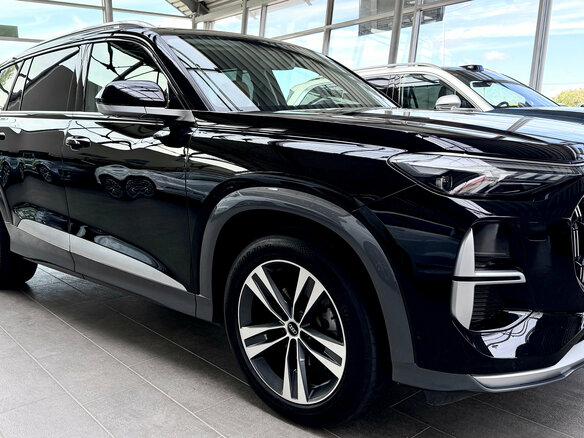 2023 Audi Q6 50 TFSI, чёрный, 6900000 рублей - вид 7