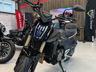 2026 QJMotor SRK 550, чёрный, 529000 рублей, вид 2