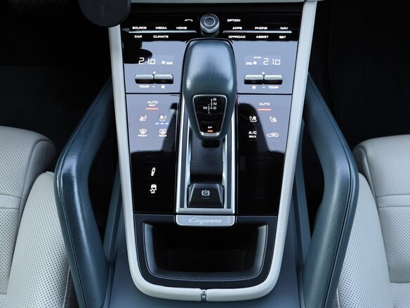 2020 Porsche Cayenne III, голубой, 5150000 рублей - вид 20