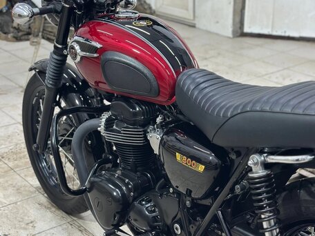 2013 Kawasaki W 800, красный, 629000 рублей, вид 3