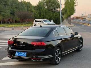2022 Volkswagen Magotan B8 Рестайлинг, чёрный, 1724000 рублей, вид 4