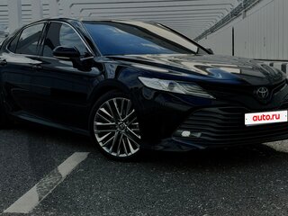 2019 Toyota Camry VIII (XV70), чёрный, 3250000 рублей, вид 1