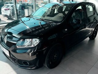 2017 Renault Sandero II, чёрный, 680000 рублей, вид 3